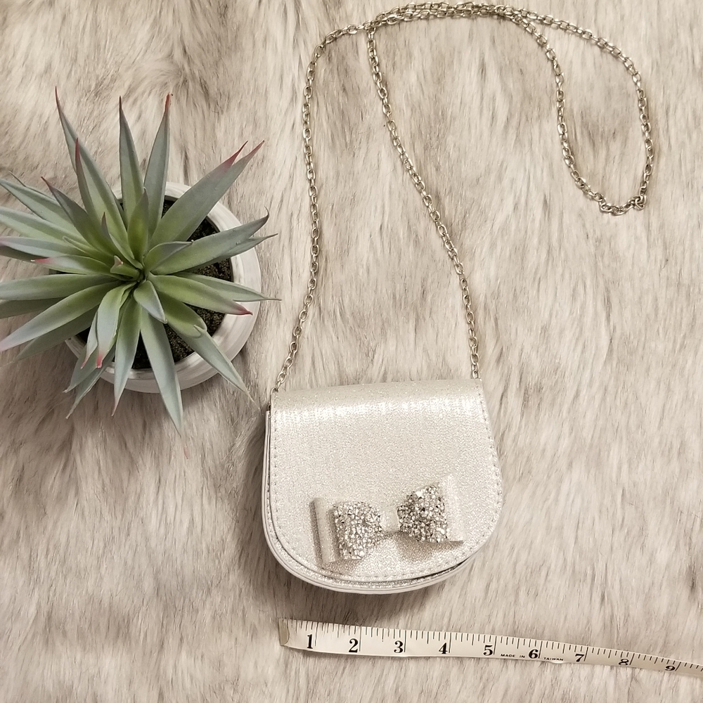 Girls crossover bowed bag